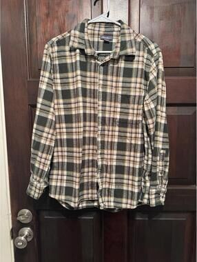 Eddie Bauer Men's Medium Plaid Flannel Shirt SIZE MED.